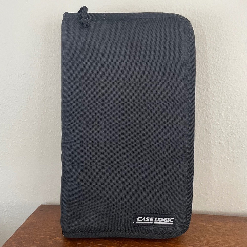 Case‎ Logic 24 CD/DVD Organizer Carrying Case Zipper Storage Black Nylon Canvas